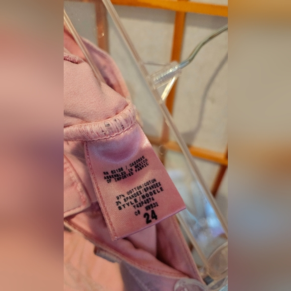 Pink Guess Jeans Skirt - Picture 7 of 7